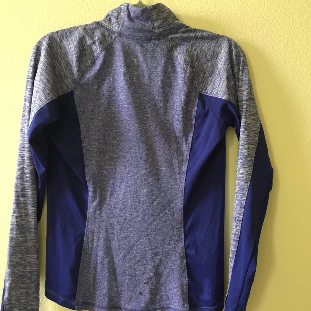 Long sleeve workout top